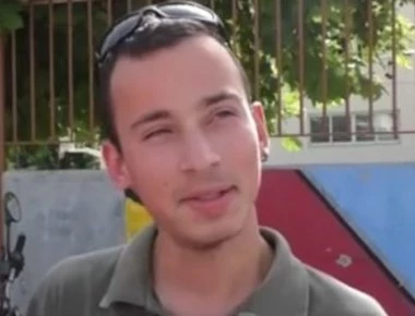 Ο πιο Yolo υποψήφιος φοιτητής του 2018 κοντράρει σε ατάκες τον πιο χαλαρό υποψήφιο (βίντεο)